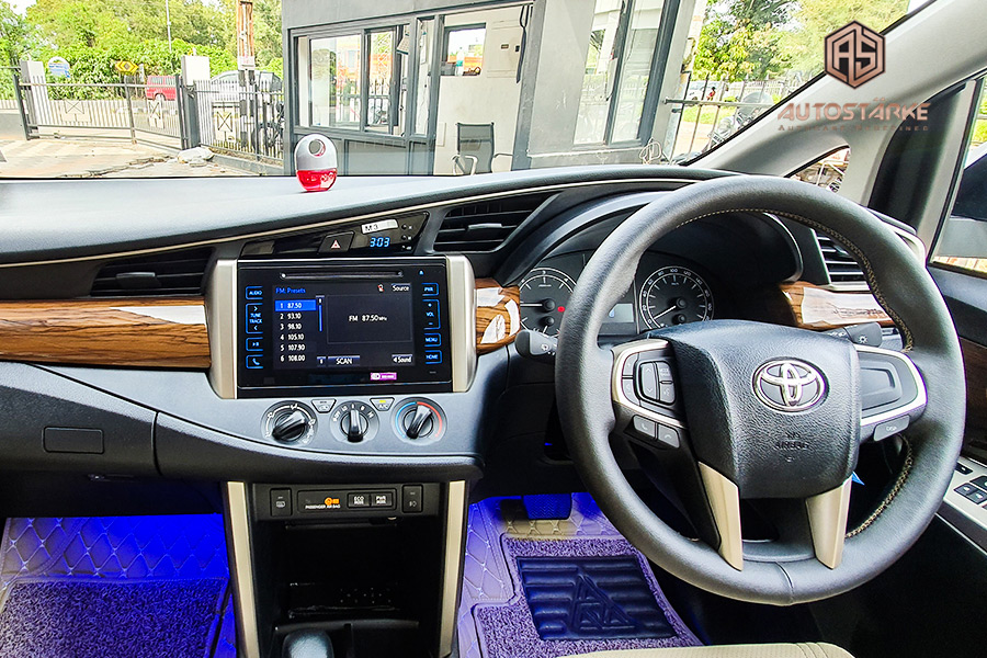 Toyota Innova Hycross Interiors Teased - CarLelo