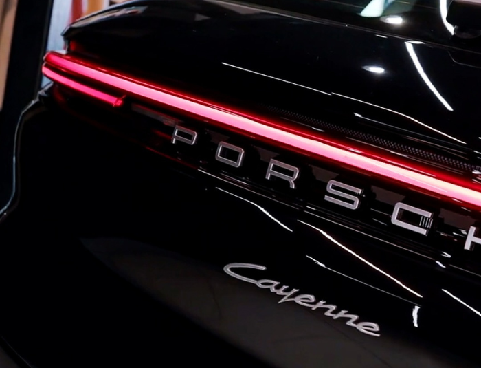Porsche Cayenne self-healing PPF by Autostarke