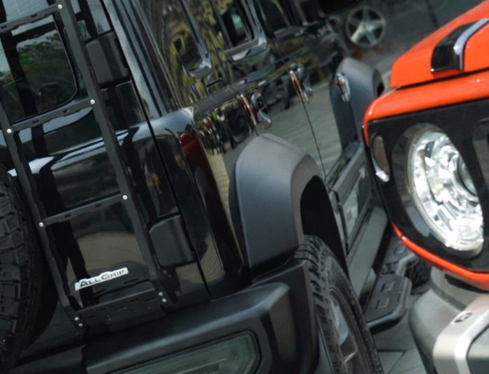 Maruti Jimny rear ladder installation with Jerry can mount