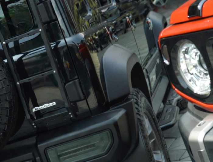 Maruti Jimny G Wagon-type tail lights with LED fog lamps and DRL