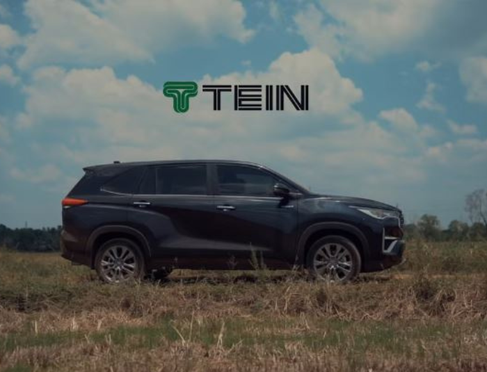 TEIN EDFC 5 suspension installed in Innova Hycross by Autostarke